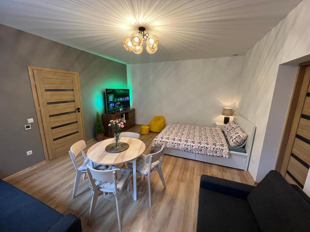 Wood Apartment Katoviçe Dış mekan fotoğraf